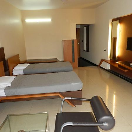 Toranagallu Hotel Rock Regency מראה חיצוני תמונה