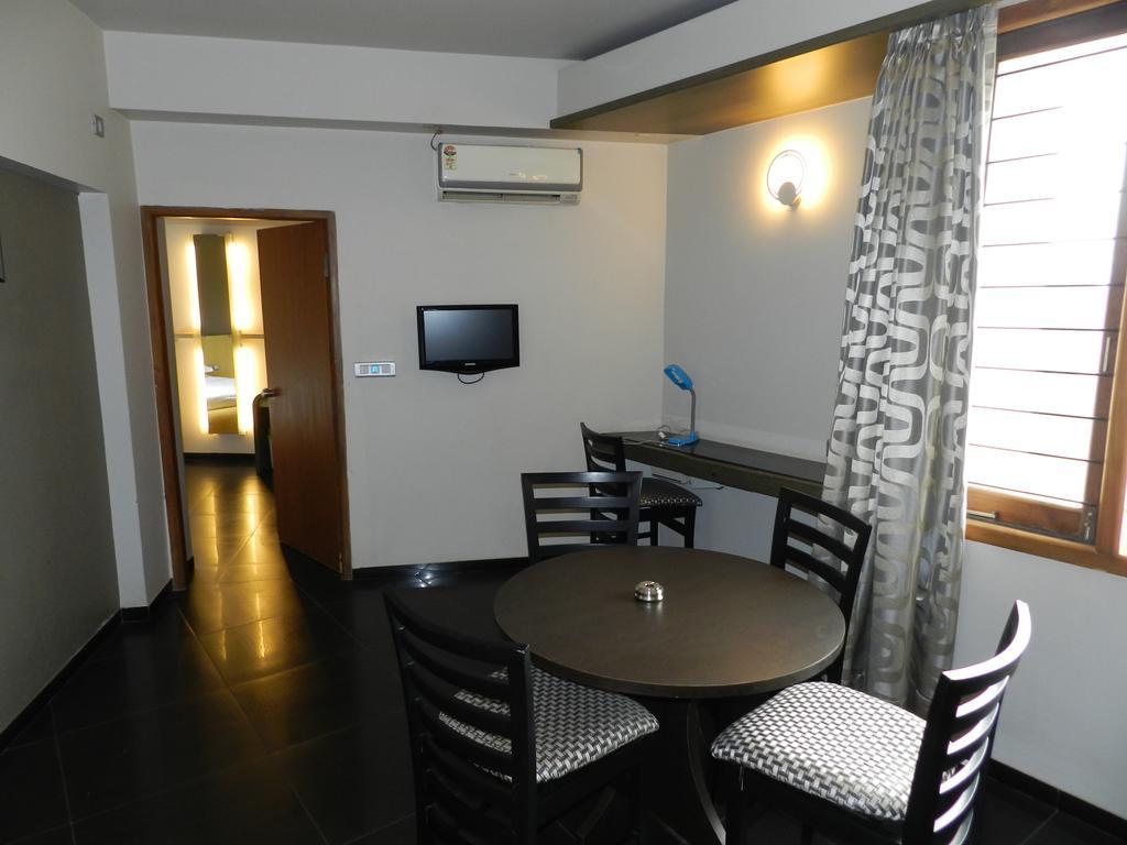 Toranagallu Hotel Rock Regency חדר תמונה
