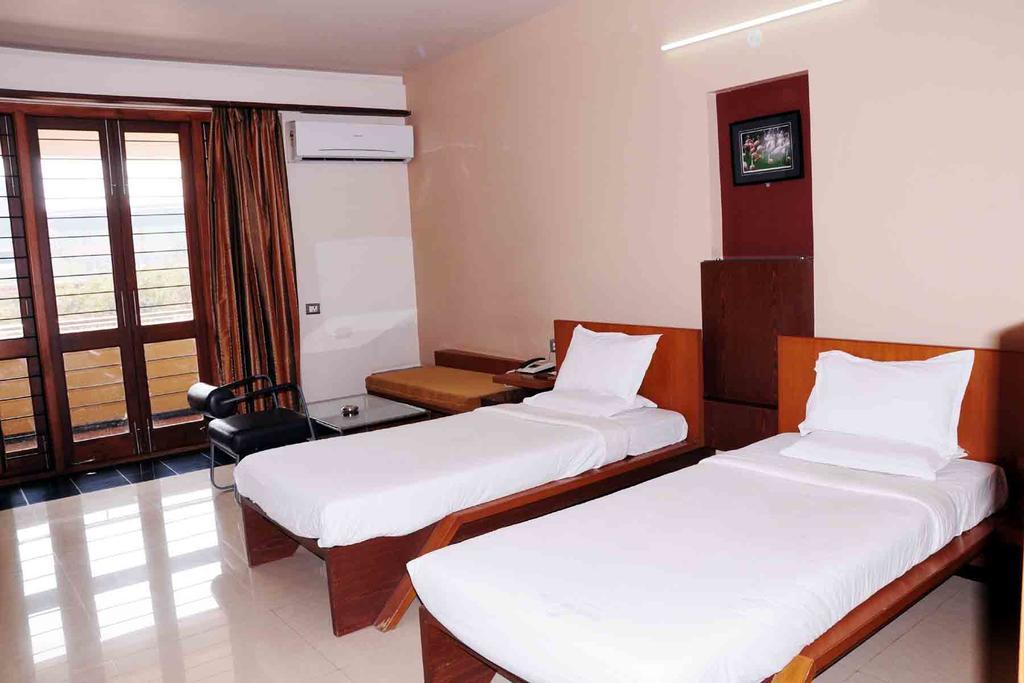 Toranagallu Hotel Rock Regency מראה חיצוני תמונה